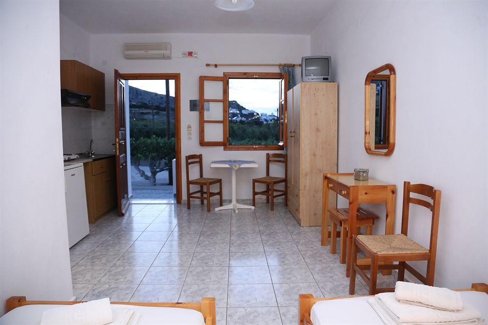 Oasis Rooms & Studios In Galissas Extérieur photo