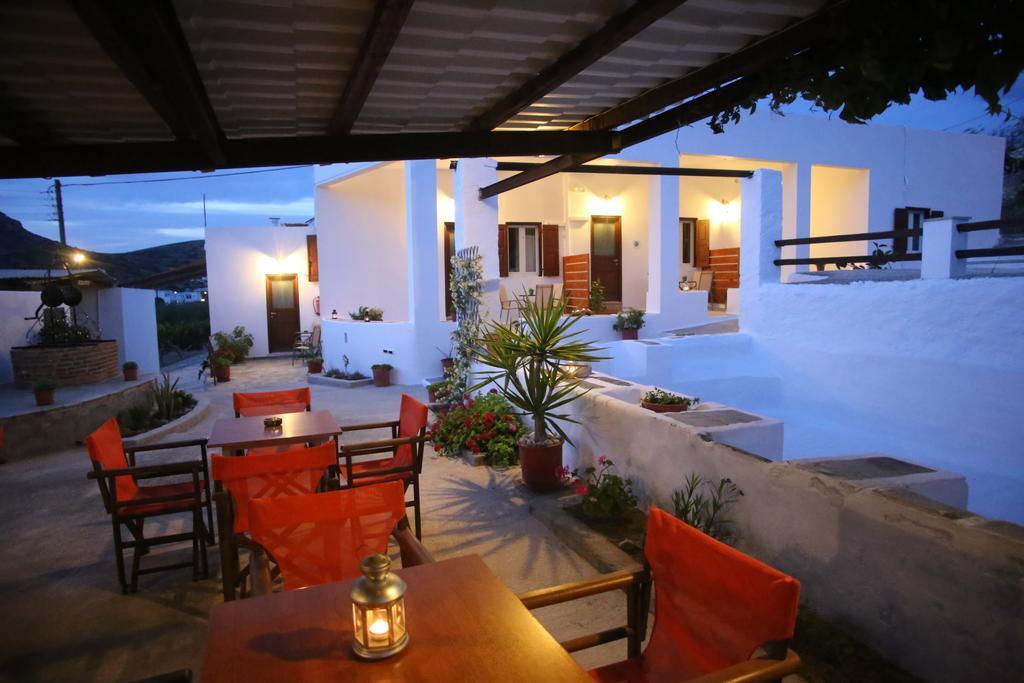 Oasis Rooms & Studios In Galissas Extérieur photo