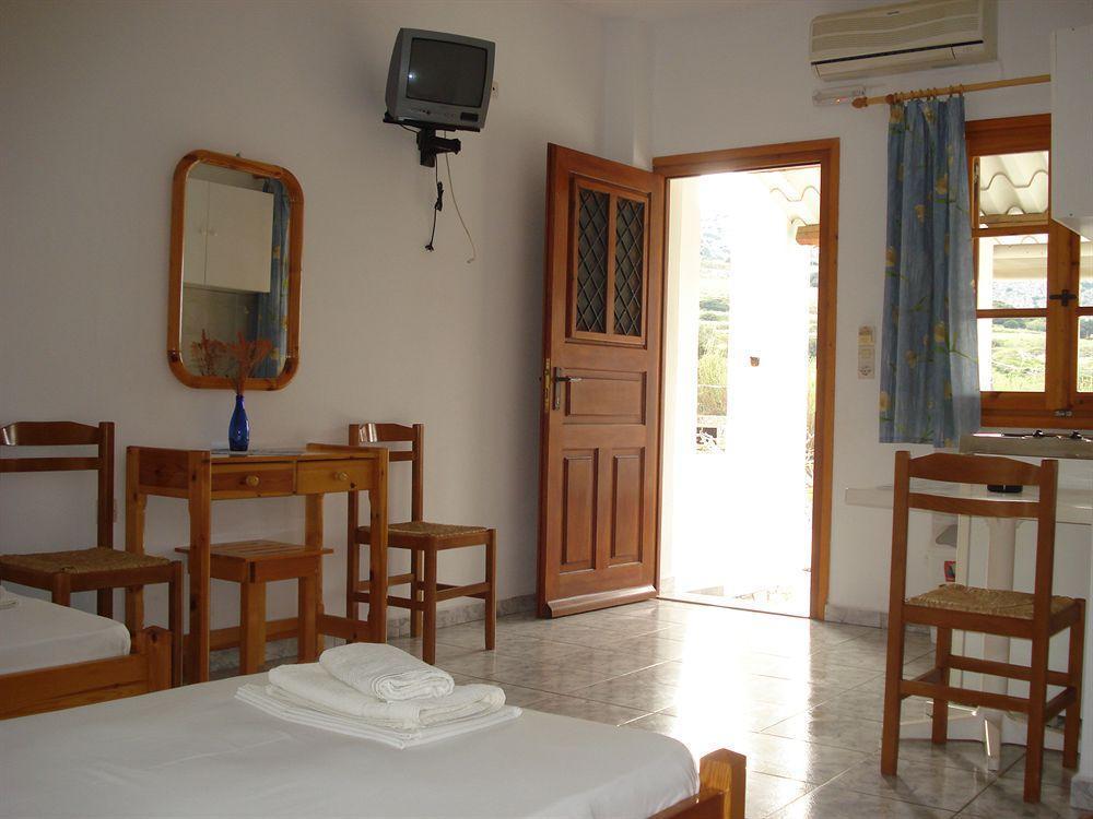 Oasis Rooms & Studios In Galissas Extérieur photo