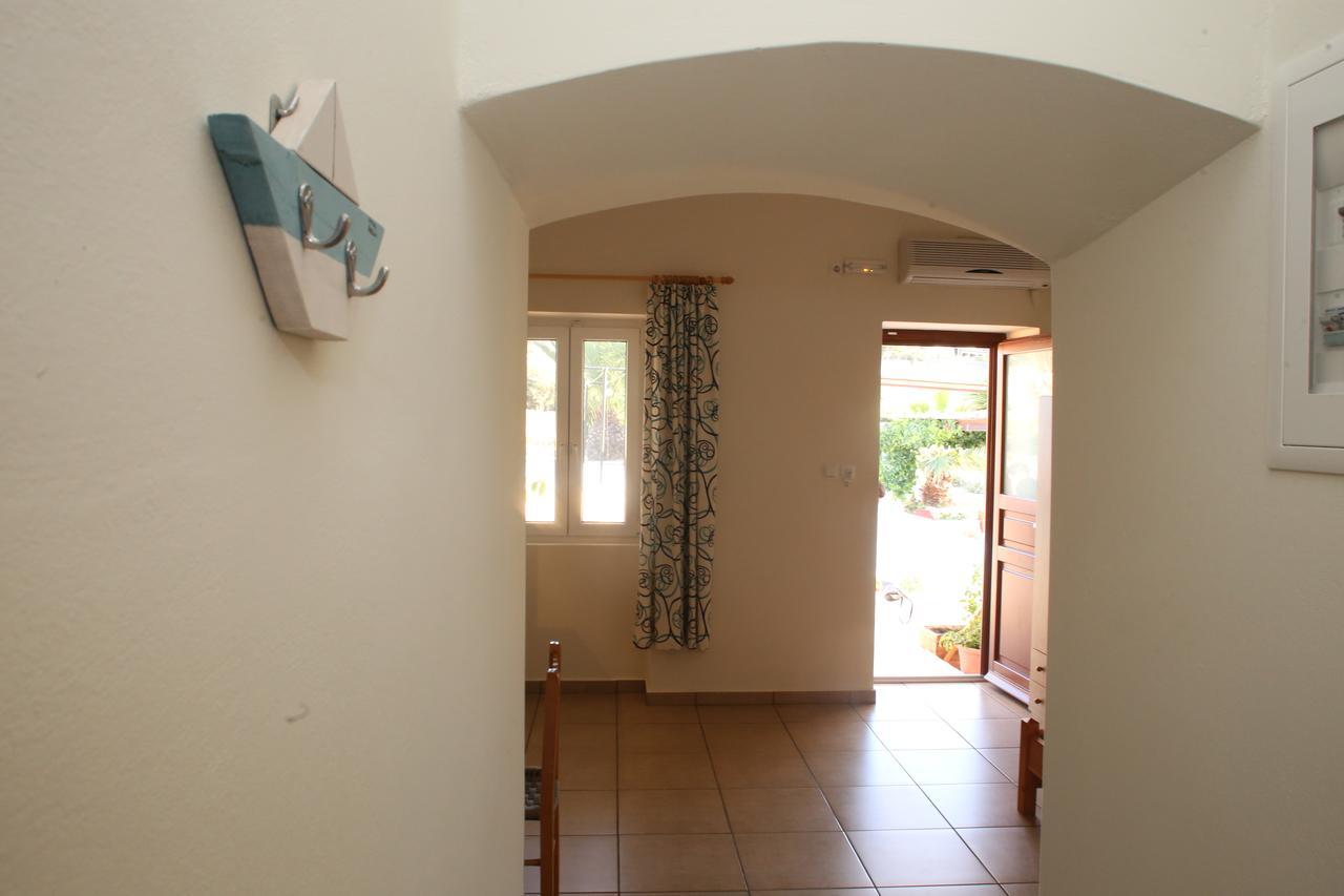 Oasis Rooms & Studios In Galissas Extérieur photo