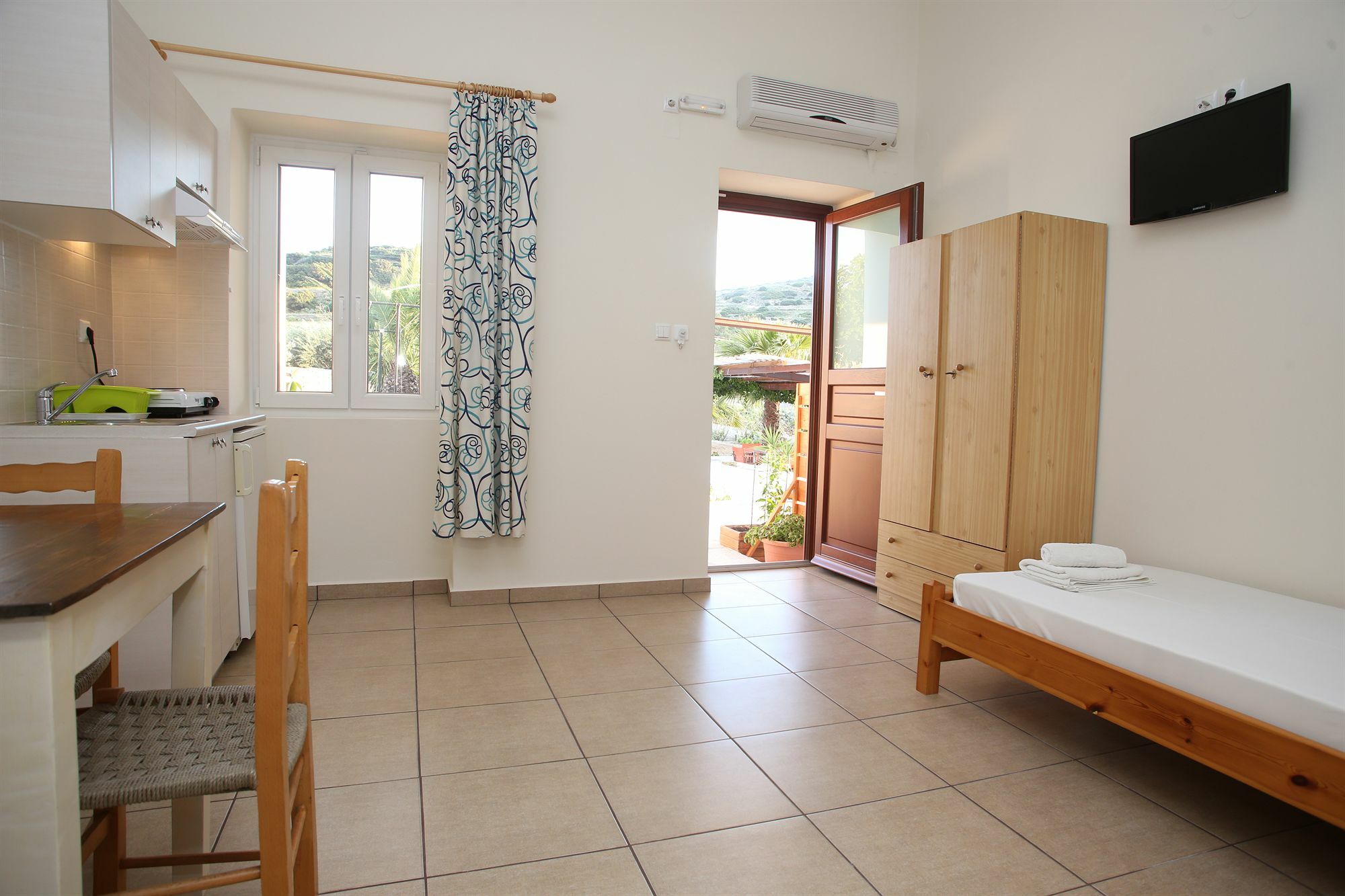 Oasis Rooms & Studios In Galissas Extérieur photo