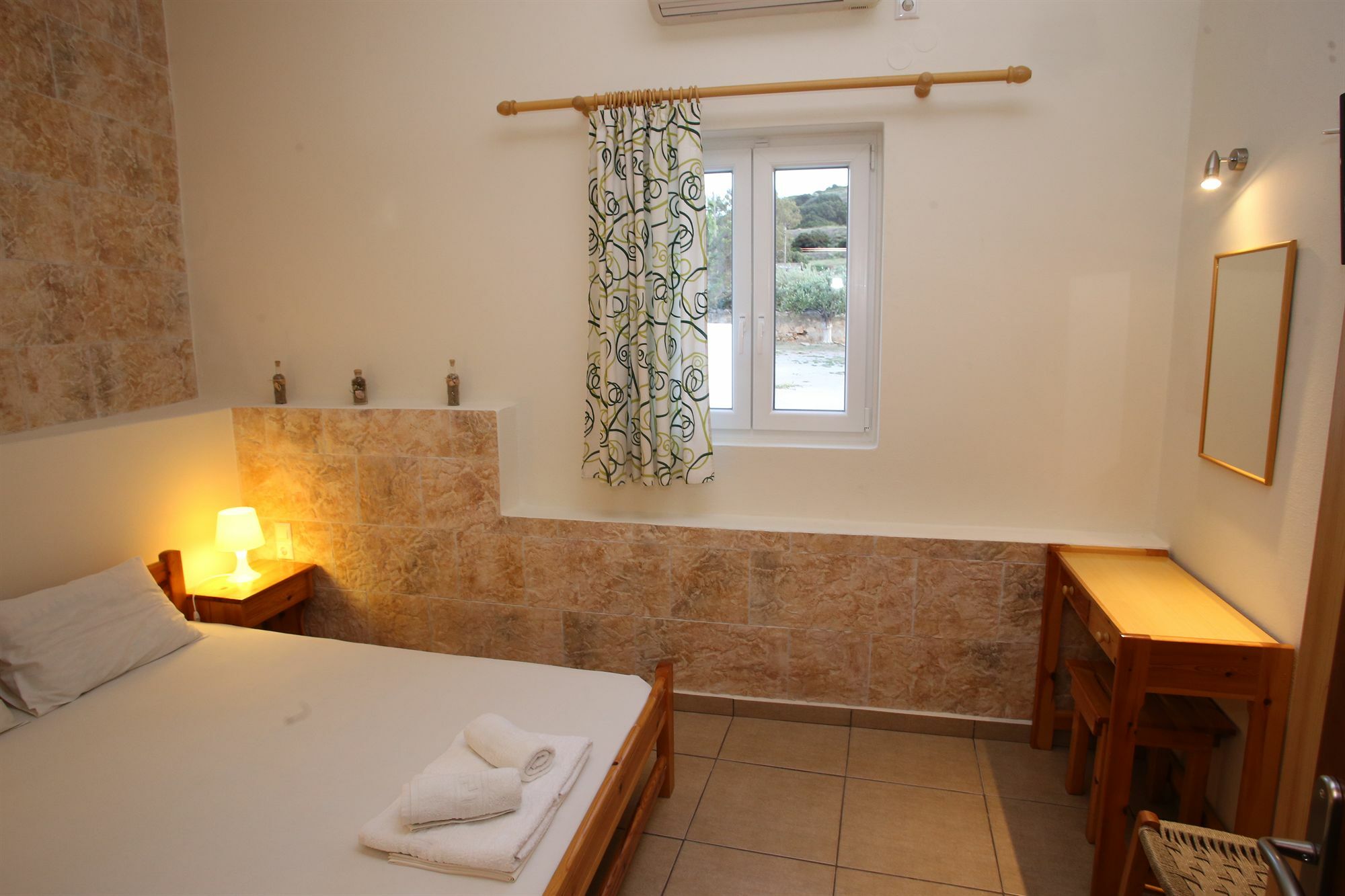 Oasis Rooms & Studios In Galissas Extérieur photo