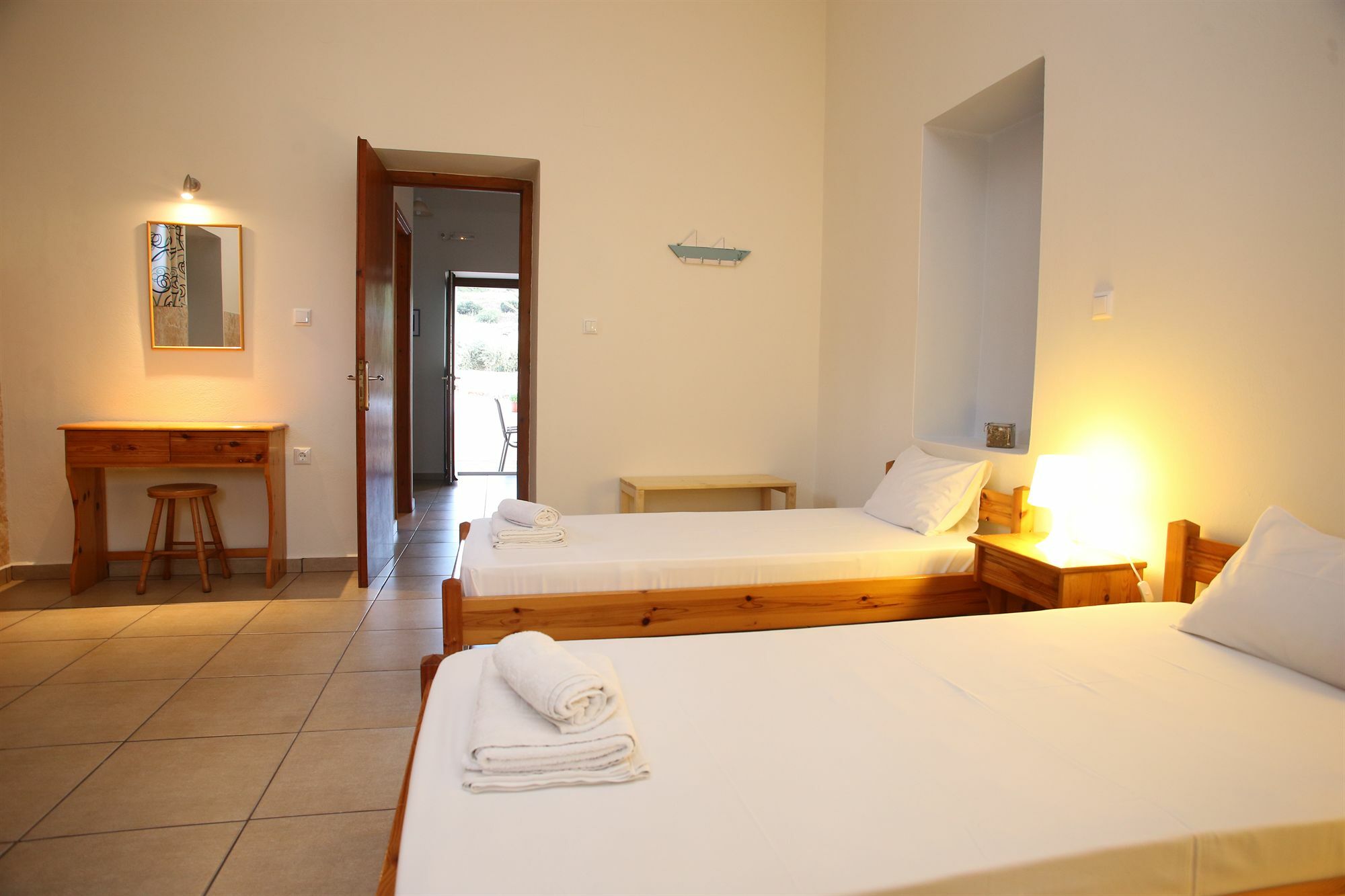 Oasis Rooms & Studios In Galissas Extérieur photo